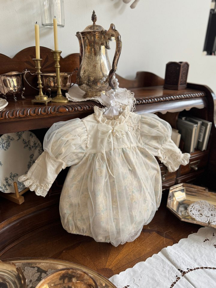 Rosa Suit image 10 Rosa Suit - Image 1